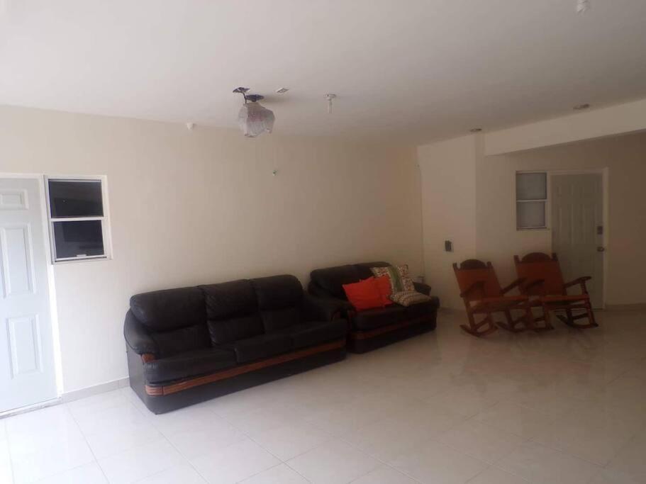 Habitacion 11 Independiente Con Mucha Privacidad ,Cerca Del Consulado , Cas , A 200 Mts Del Vado Del Rio Hermosillo Exteriör bild